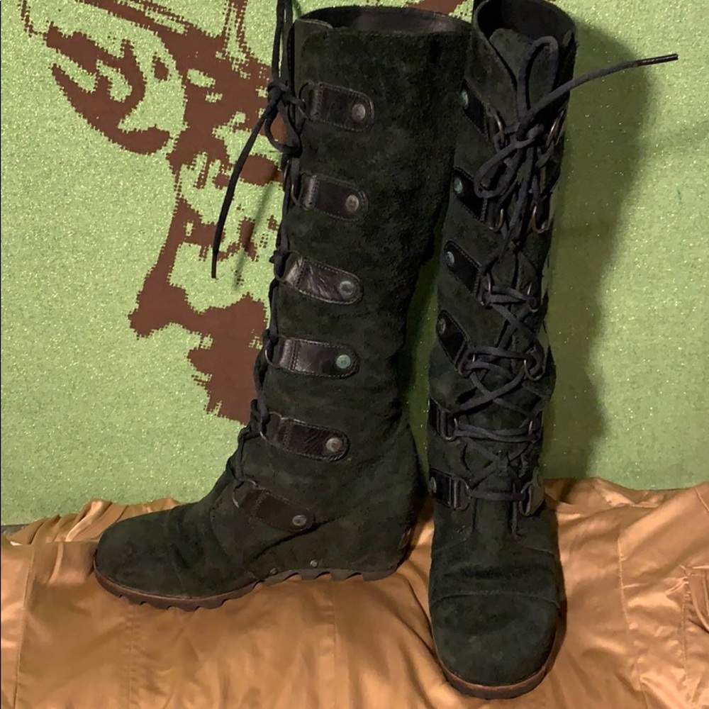 Rare SOREL knee-high lace-up suede boots